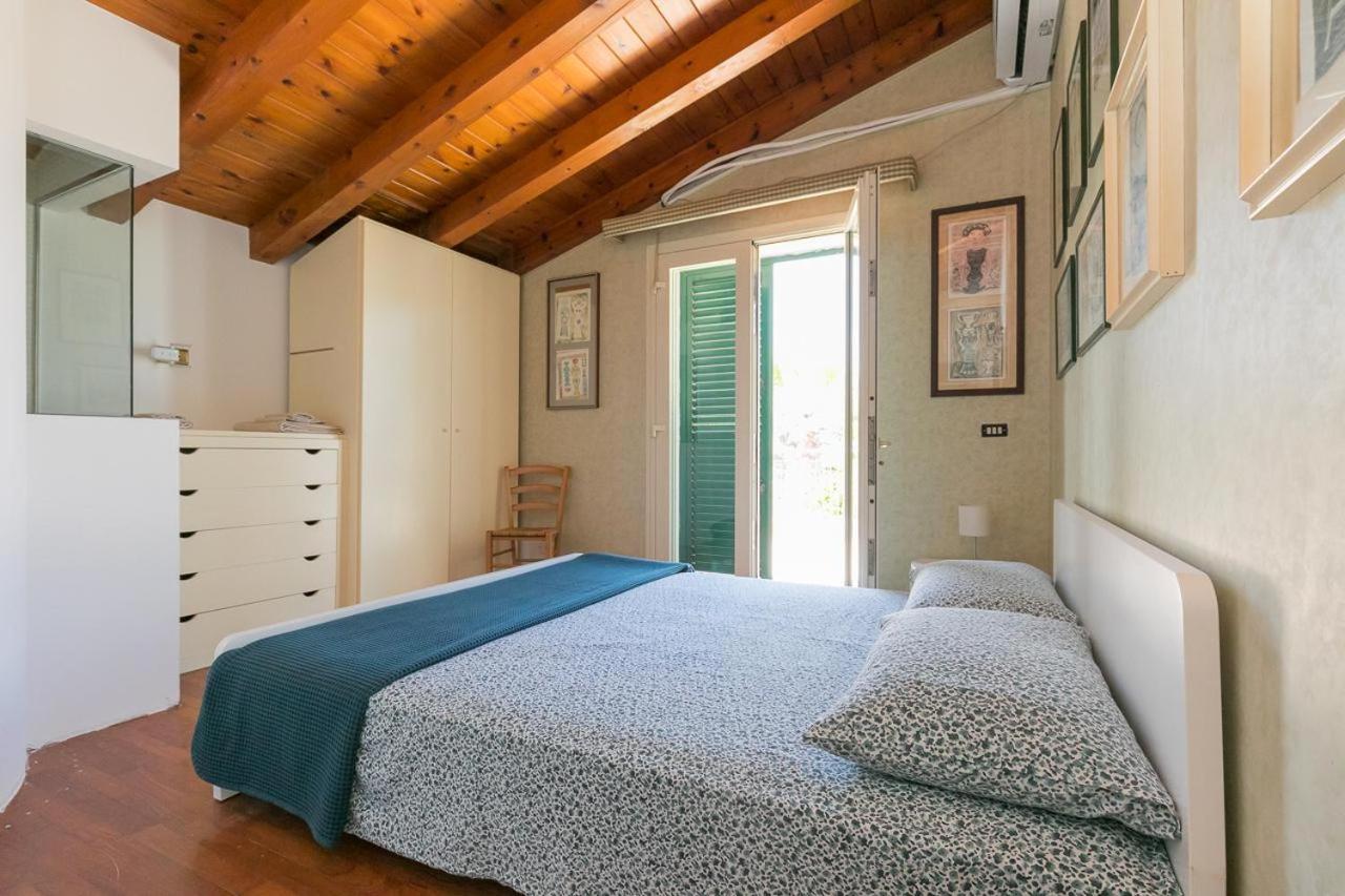Fronte Spiaggia Zoe Villa Augusta Ngoại thất bức ảnh