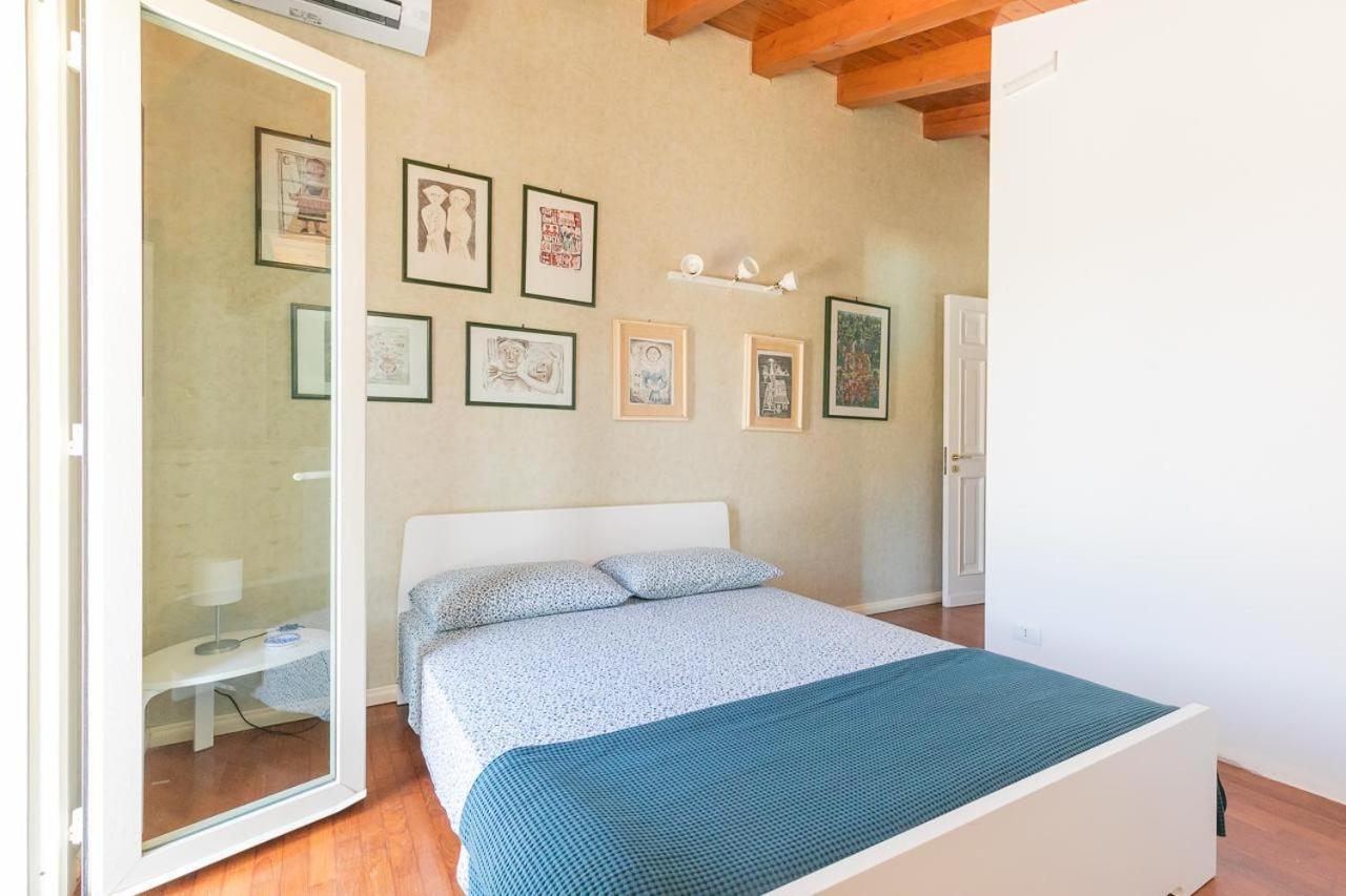 Fronte Spiaggia Zoe Villa Augusta Ngoại thất bức ảnh